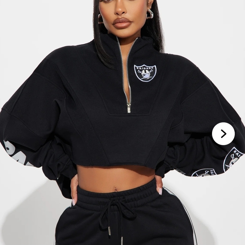 Oakland Las Vegas Raiders Black Cropped Quarter-Zip Sweatshirt